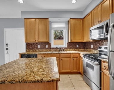 2634 Bella Vista Drive - Photo Thumbnail 16
