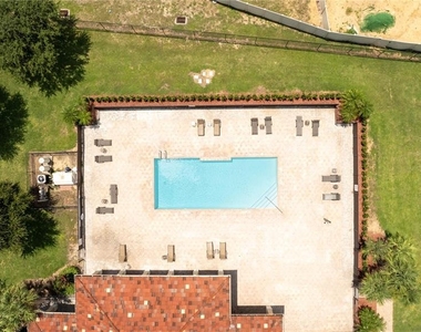 2634 Bella Vista Drive - Photo Thumbnail 6