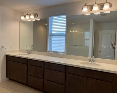 6325 Flat Lemon Drive - Photo Thumbnail 24