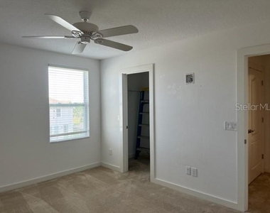 6325 Flat Lemon Drive - Photo Thumbnail 20