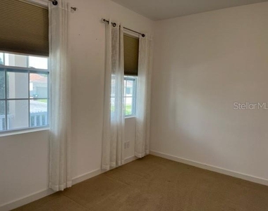 6325 Flat Lemon Drive - Photo Thumbnail 4