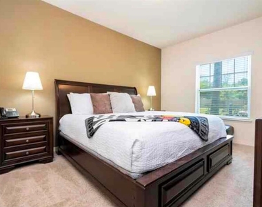 3218 Cupid Place - Photo Thumbnail 12