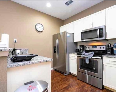 3218 Cupid Place - Photo Thumbnail 2