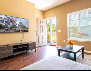 3218 Cupid Place - Photo Thumbnail 4