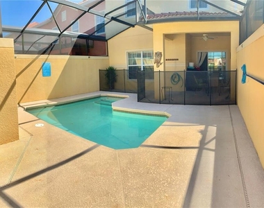8921 Candy Palm Road - Photo Thumbnail 18