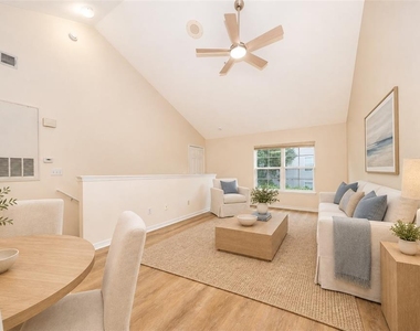 6593 Queens Borough Avenue - Photo Thumbnail 4