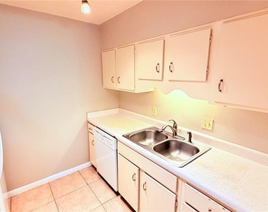 2500 Lee Road - Photo Thumbnail 5