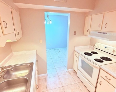 2500 Lee Road - Photo Thumbnail 6
