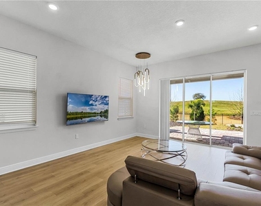 15656 Vetta Drive - Photo Thumbnail 7