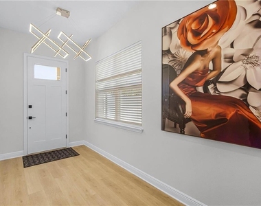 15656 Vetta Drive - Photo Thumbnail 2