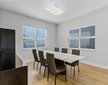 15656 Vetta Drive - Photo Thumbnail 8