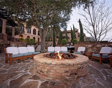 15656 Vetta Drive - Photo Thumbnail 31