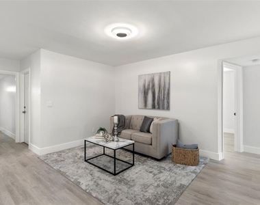5931 Denver Street Ne - Photo Thumbnail 11