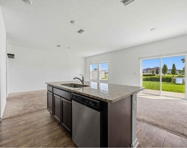 5506 Turkey Creek Way - Photo Thumbnail 3