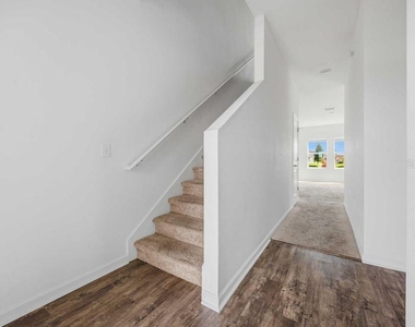 5506 Turkey Creek Way - Photo Thumbnail 9
