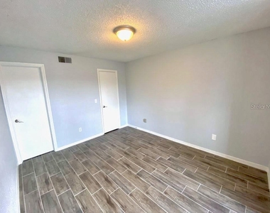 5152 Conroy Road - Photo Thumbnail 11