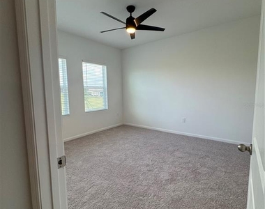 541 Hennepin Loop - Photo Thumbnail 7