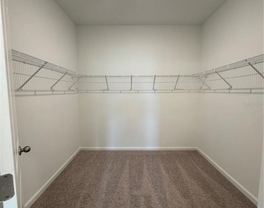 541 Hennepin Loop - Photo Thumbnail 8