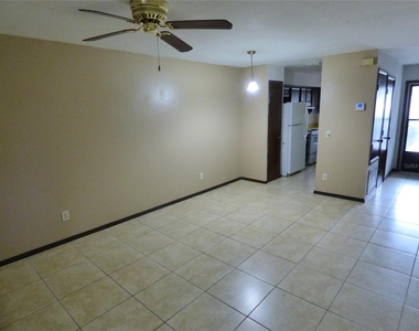 581 Autumn Drive - Photo Thumbnail 2