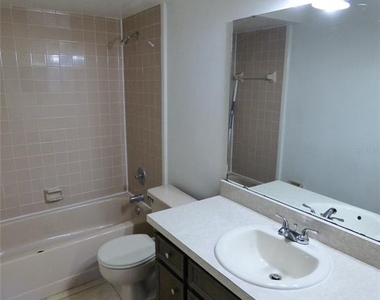 581 Autumn Drive - Photo Thumbnail 5