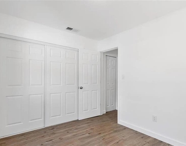 1331 14th Street - Photo Thumbnail 14