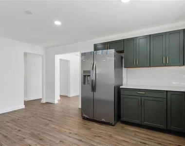 1331 14th Street - Photo Thumbnail 9