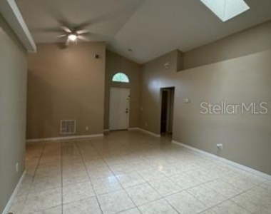 173 Crestwood Pass - Photo Thumbnail 1
