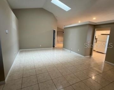 173 Crestwood Pass - Photo Thumbnail 2