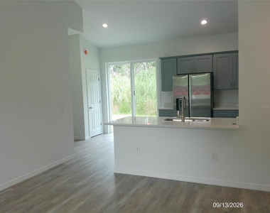 3353 S Combee Road - Photo Thumbnail 7