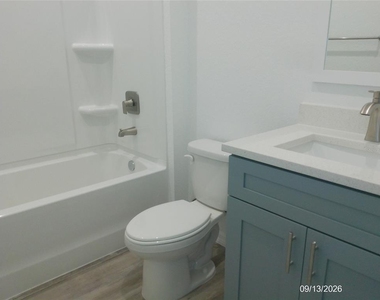 3353 S Combee Road - Photo Thumbnail 15
