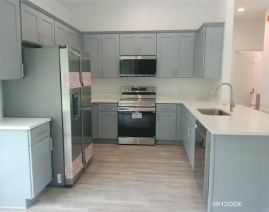 3353 S Combee Road - Photo Thumbnail 4