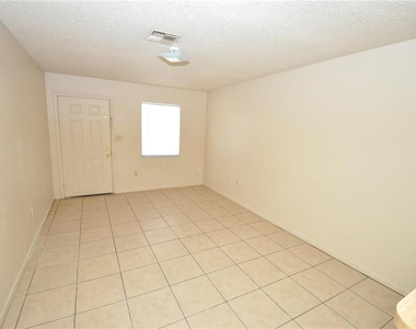 129 Denton Avenue - Photo Thumbnail 2