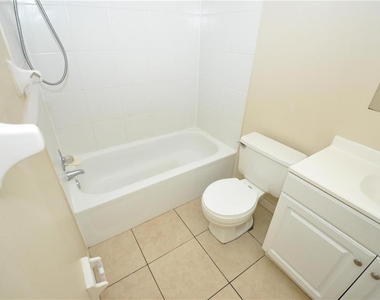 129 Denton Avenue - Photo Thumbnail 6