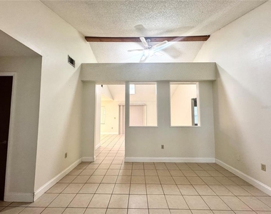 7415 Highland Grove Drive - Photo Thumbnail 5