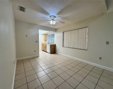 7415 Highland Grove Drive - Photo Thumbnail 10