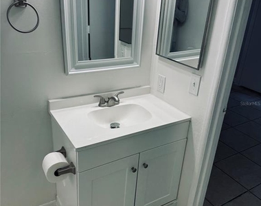 3921 Sw 34th Street - Photo Thumbnail 9