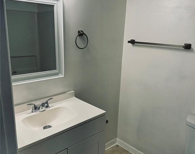 3921 Sw 34th Street - Photo Thumbnail 11