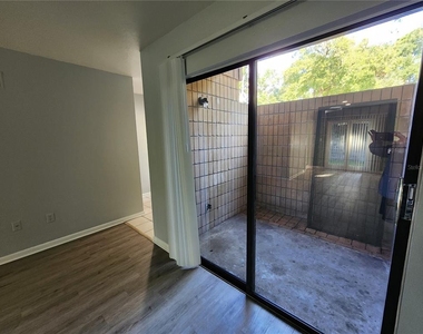 702 Sw 70 Terrace - Photo Thumbnail 2