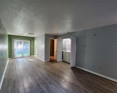 702 Sw 70 Terrace - Photo Thumbnail 4