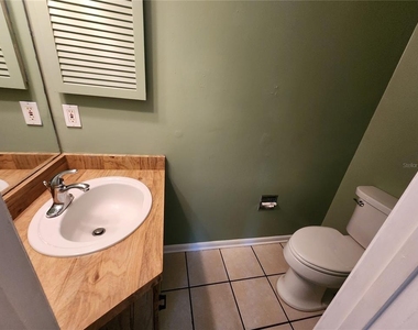 702 Sw 70 Terrace - Photo Thumbnail 3