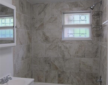 2325 Se 12 Street - Photo Thumbnail 14