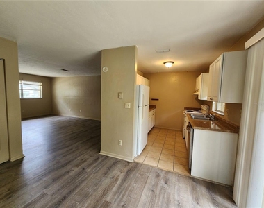 3020 Nw 79 Court - Photo Thumbnail 13