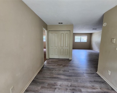3020 Nw 79 Court - Photo Thumbnail 11