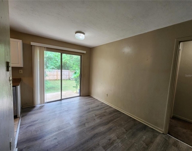 3020 Nw 79 Court - Photo Thumbnail 8