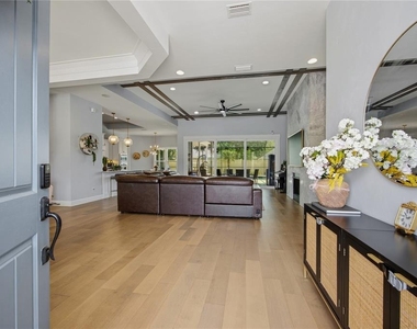 4003 Nw 63rd Way - Photo Thumbnail 9
