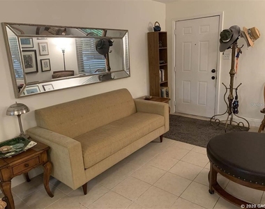 3706 Nw 45th Street - Photo Thumbnail 5