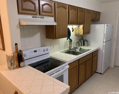 3706 Nw 45th Street - Photo Thumbnail 4