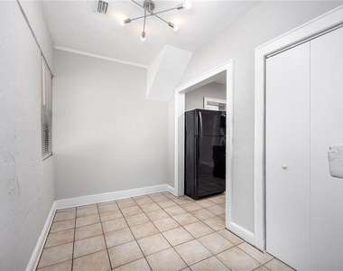 319 Nw 16th Avenue - Photo Thumbnail 16