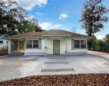 319 Nw 16th Avenue - Photo Thumbnail 8