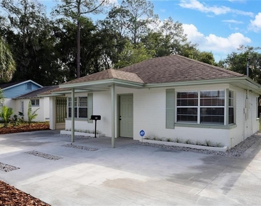 319 Nw 16th Avenue - Photo Thumbnail 5